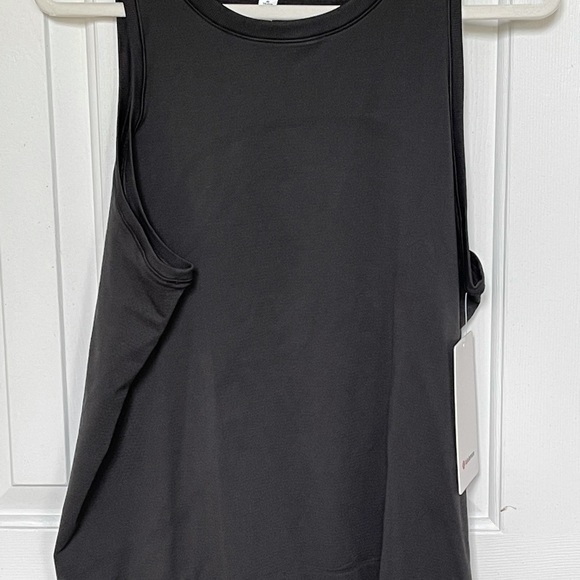 Lululemon NWT swiftly breeze relaxed tank 10 - Picture 3 of 4